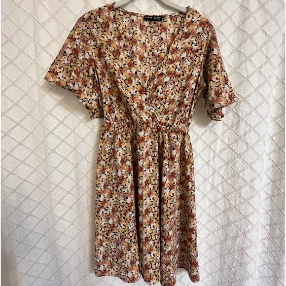 Dress - Picture 1 of 4